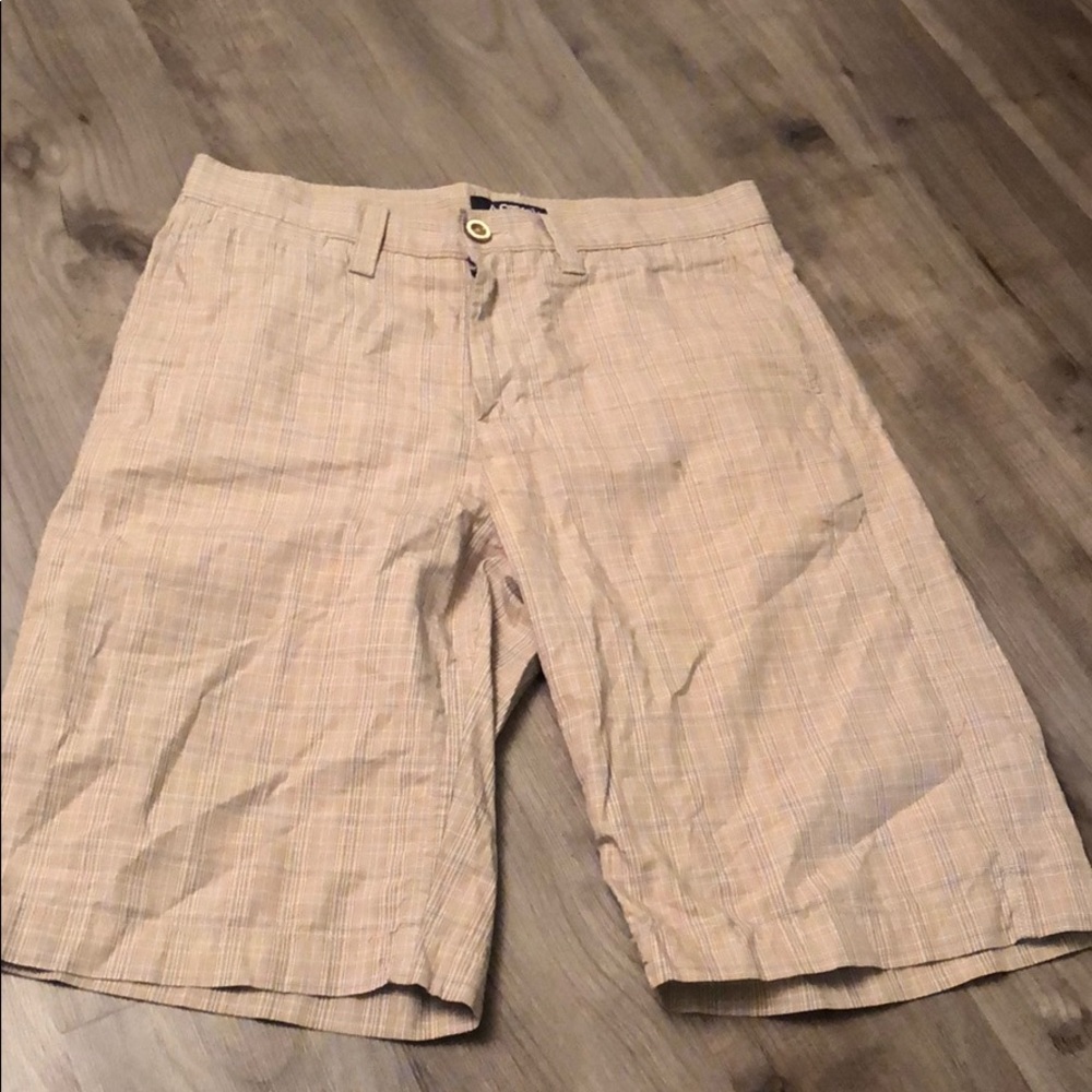 Apt. 9 Men’s Shorts (Tan)